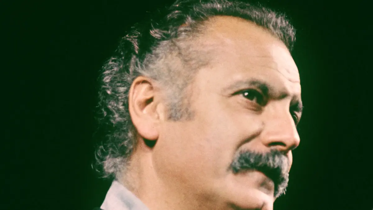 Georges Brassens en concert au Théâtre national populaire en 1966
