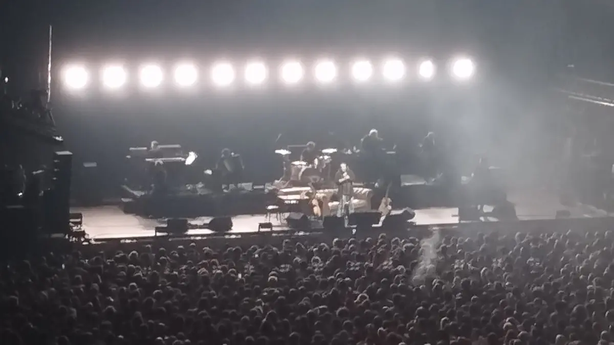 Saez en concert à l'Accor Arena, à Paris, en décembre 2023