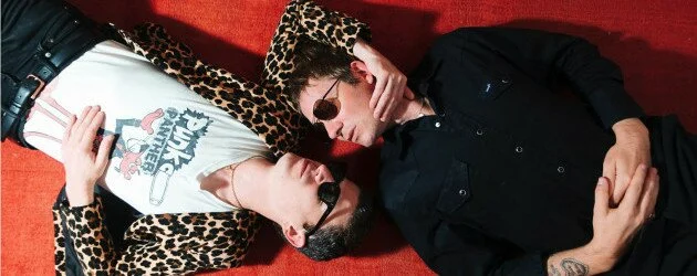 Crocodiles – Love is here (The end is near)